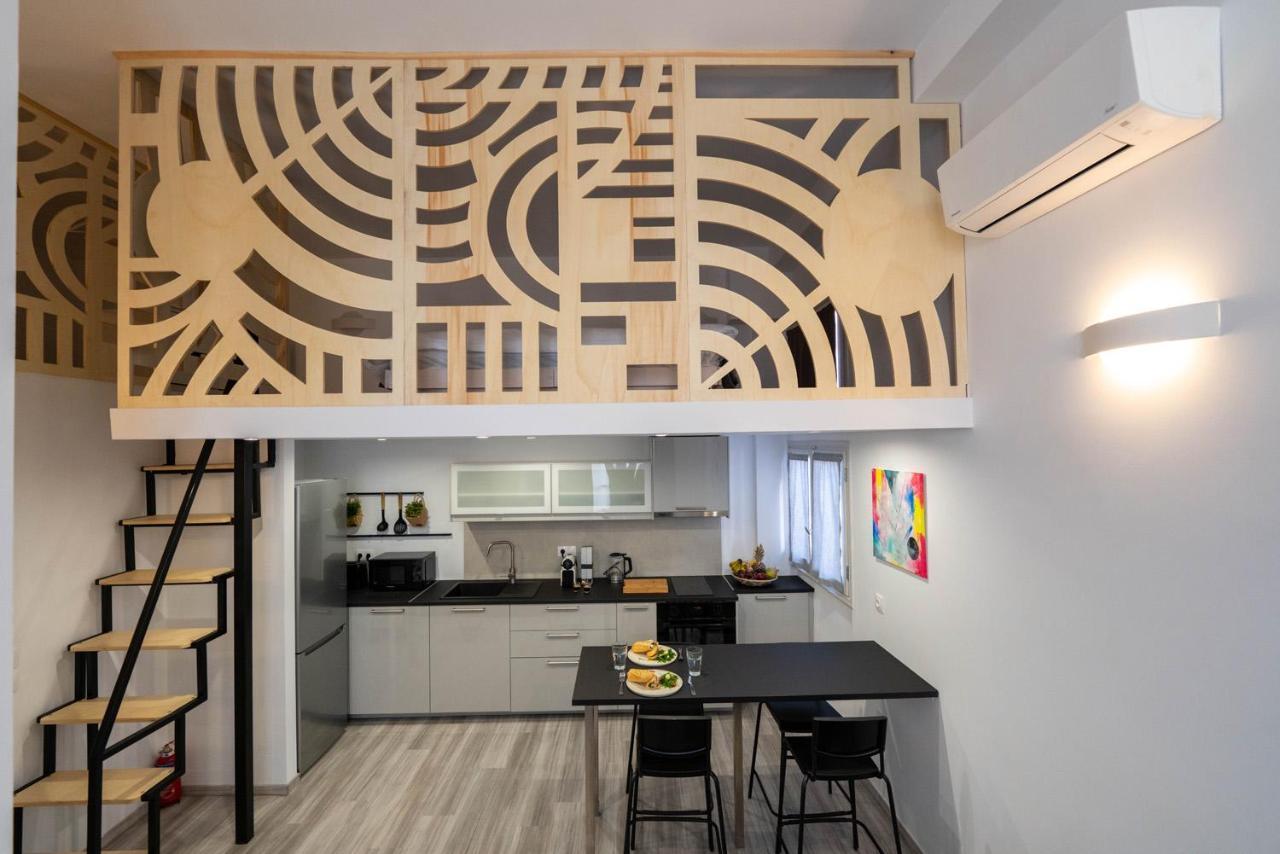 Central Suites Aegina 1 Bagian luar foto