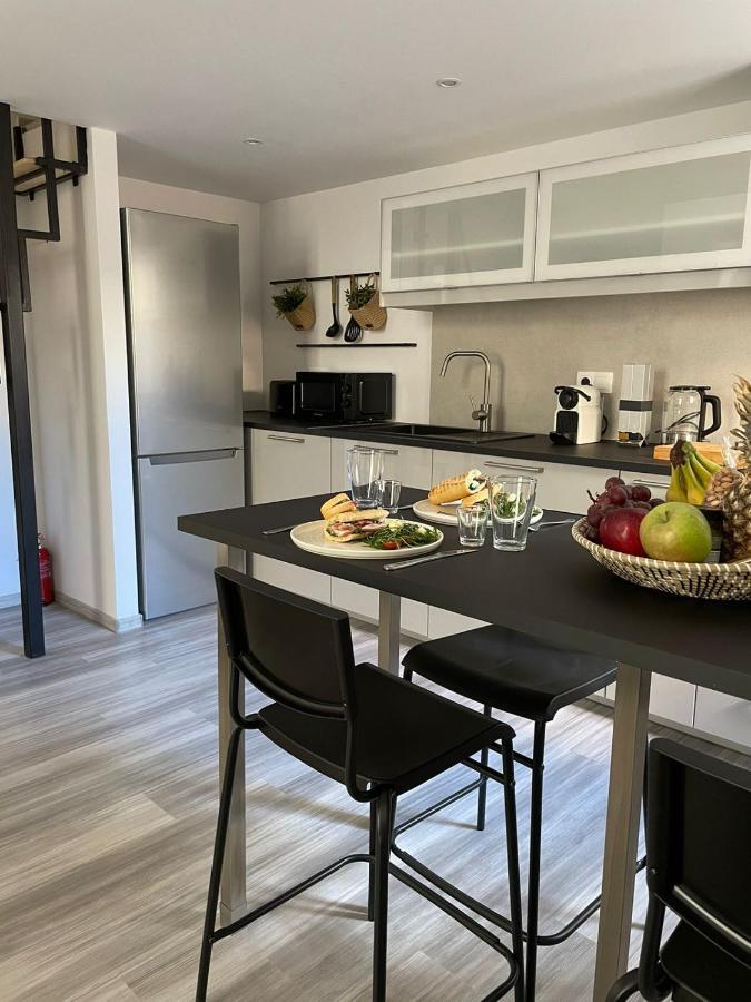 Central Suites Aegina 1 Bagian luar foto